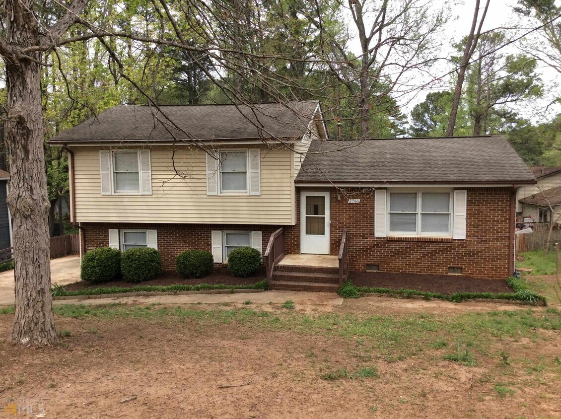 2746 Peggy Sue Ln, Morrow, GA 30260 House for Rent in Morrow, GA
