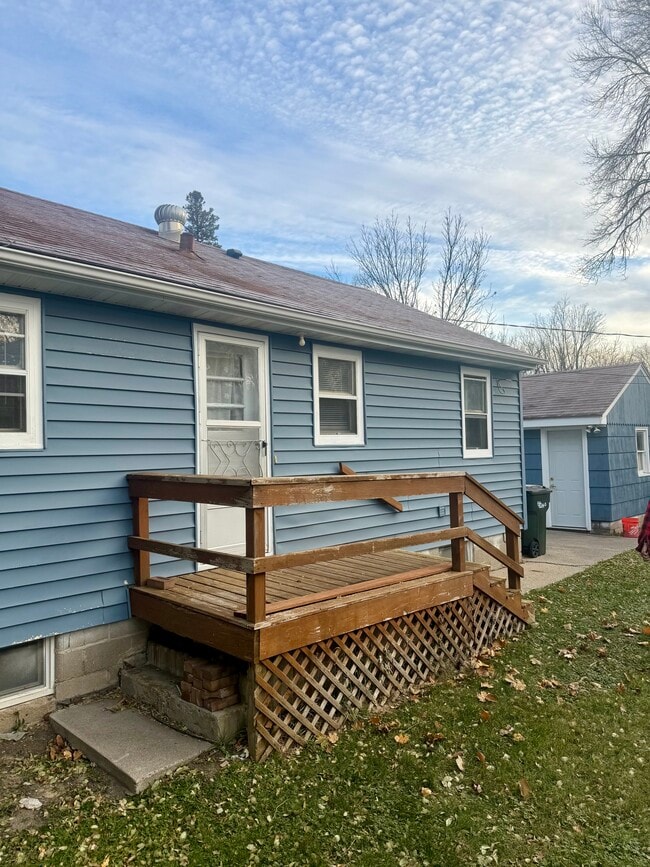 Building Photo - 1240 Northern Ave