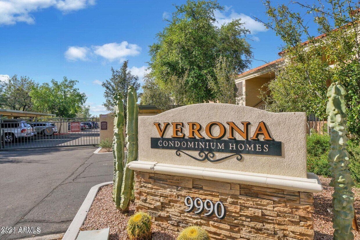 9990 N Scottsdale Rd Unit 2010, Paradise Valley, AZ 85253 Room for