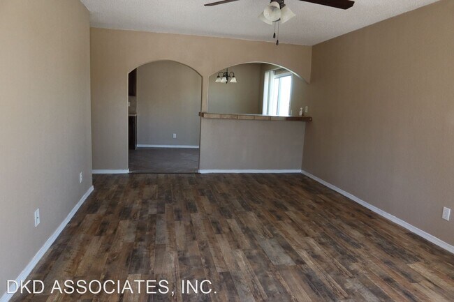 Building Photo - 4 br, 2 bath House - 716 DESERT SAGE DR.