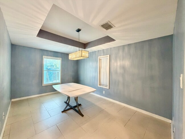 Foto del edificio - 3229 Sarita St