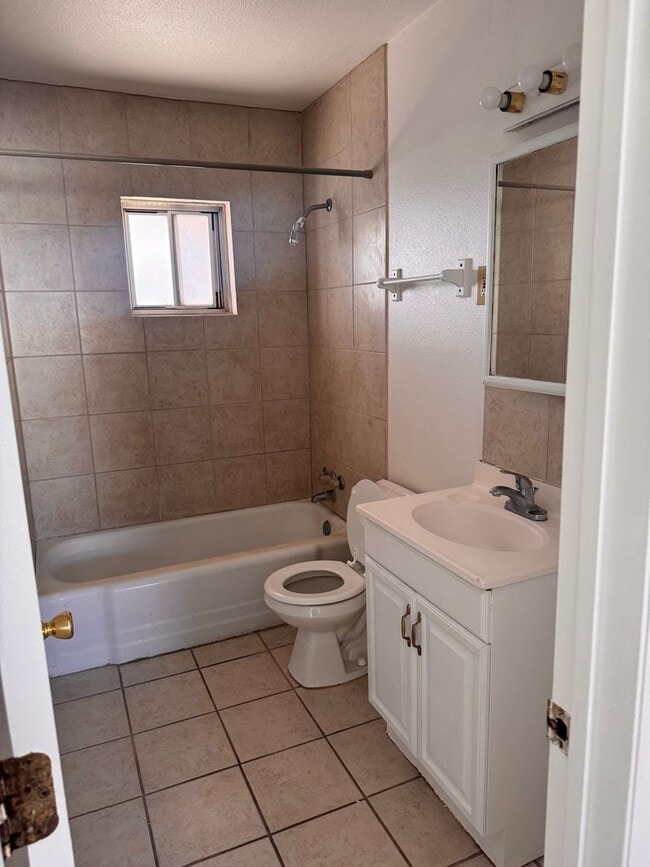 Foto del edificio - Cozy Home for rent off Poplar