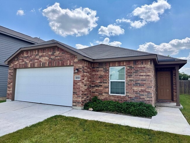 Foto del edificio - 4BR/2BA - 1794 SF Home in with LUXURY VINY...