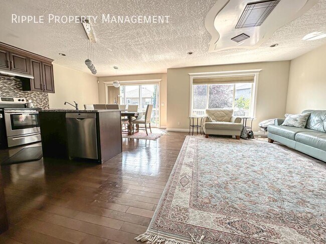 Building Photo - Modern 4 Beds, 3 Baths Single- Family | Av...