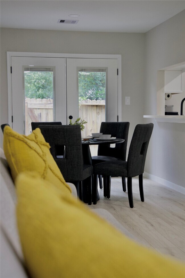 Foto del edificio - 14 Redberry Ct