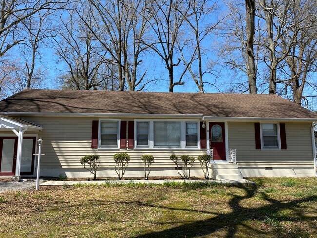 Building Photo - 3 br, 2 bath House - 902 Evins St.