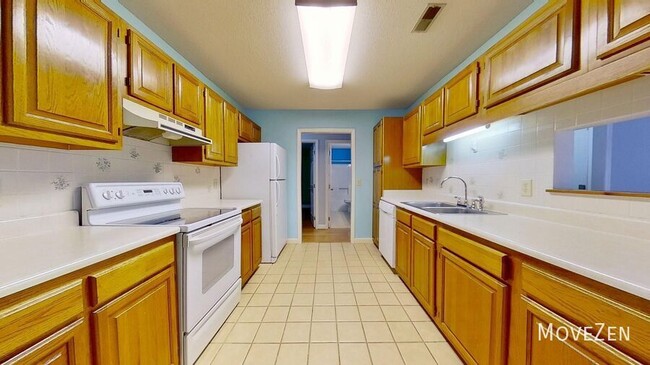 Building Photo - 6902 Persimmon Pl