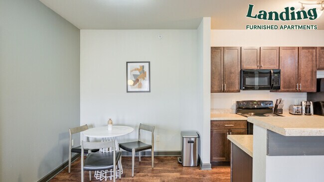 Building Photo - 4002 Raynor Pkwy