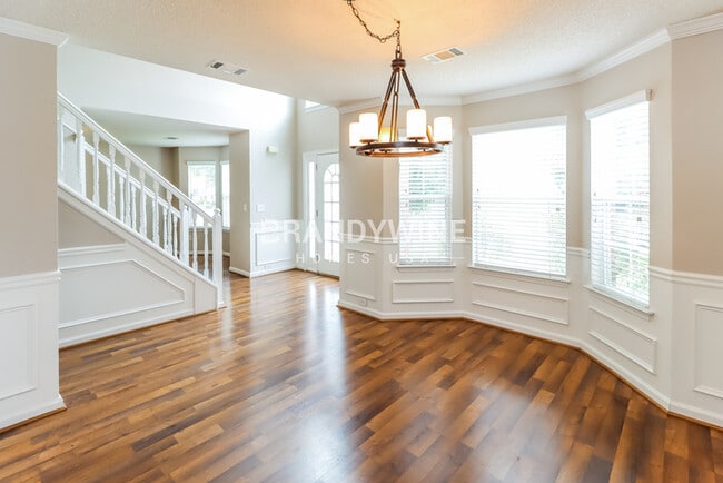 Building Photo - 924 Brisley Cir