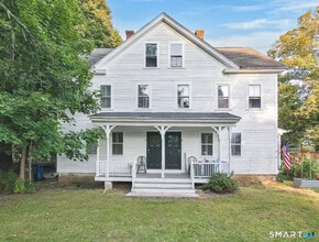 Building Photo - 122 River Rd