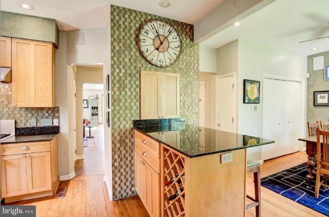 Building Photo - 105 Franklin Rd