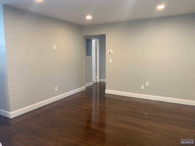 Foto del edificio - 20 Rosol Ln