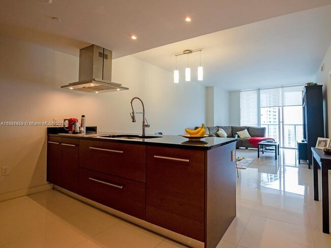 Building Photo - 485 Brickell Ave