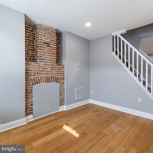 Primary Photo - 1406 Ward St