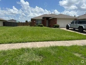Building Photo - 105 Shady Creek Ln
