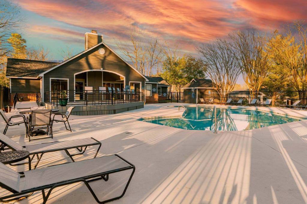 Amberwood at Lochmere Apartments in Cary, NC