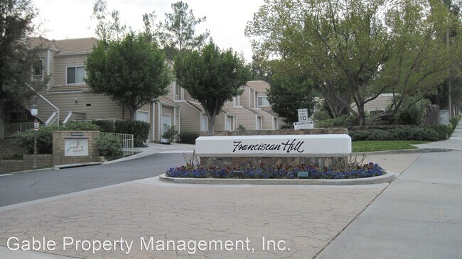 Foto del edificio - 2 br, 2.5 bath House - 24518 MCBEAN PKWY #35