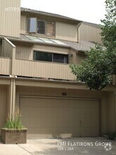 Building Photo - 2954 Kalmia Ave