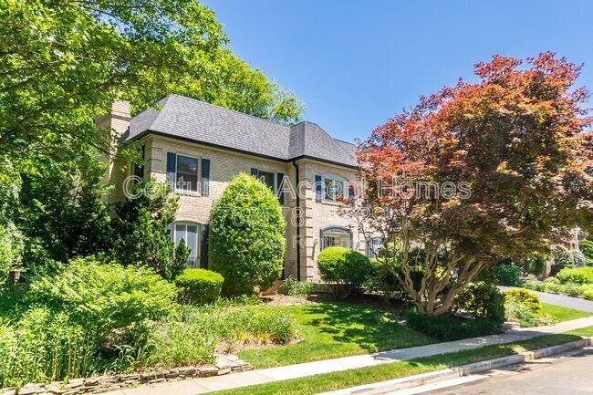 Foto del edificio - 4001 N Ridgeview Rd