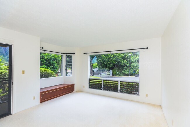 Building Photo - Kaneohe Woods – 3BR/2.5BA home with Mounta...