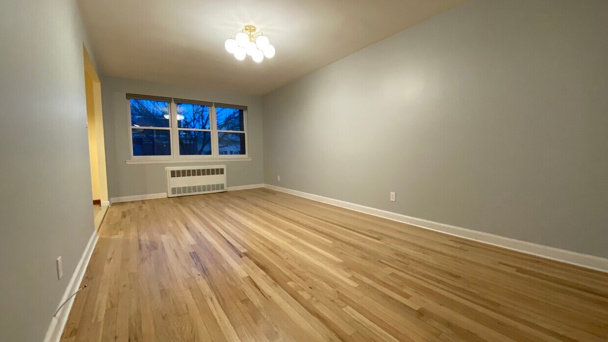 Living Room - 3268 37th St