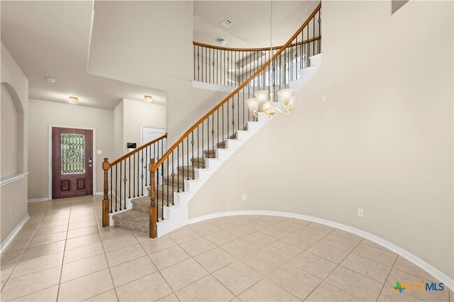 Building Photo - 625 Palmilla St