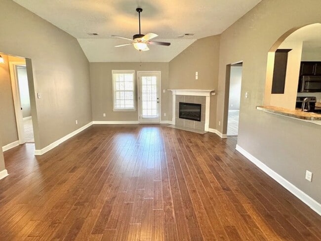 Building Photo - Maywood Drive8148S