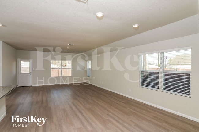 Foto del edificio - 1803 Morse Way