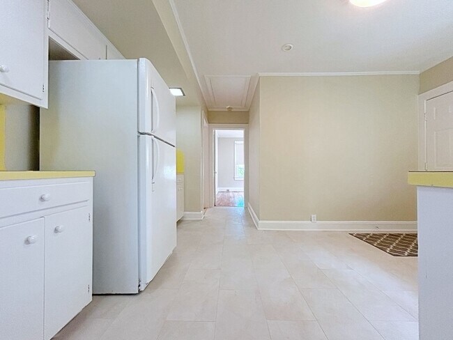 Foto del edificio - 3 Bedroom House 1 Street From the LSU Lake...