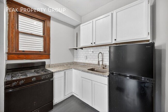 Foto del edificio - 2339 Rohs St