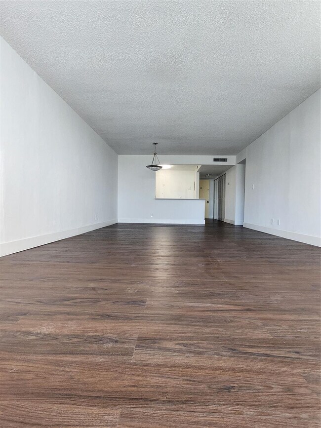 Foto del edificio - 9001 SW 77th Ave