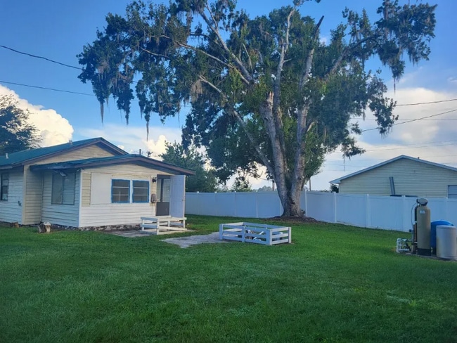 Building Photo - 4204 Deeson Rd