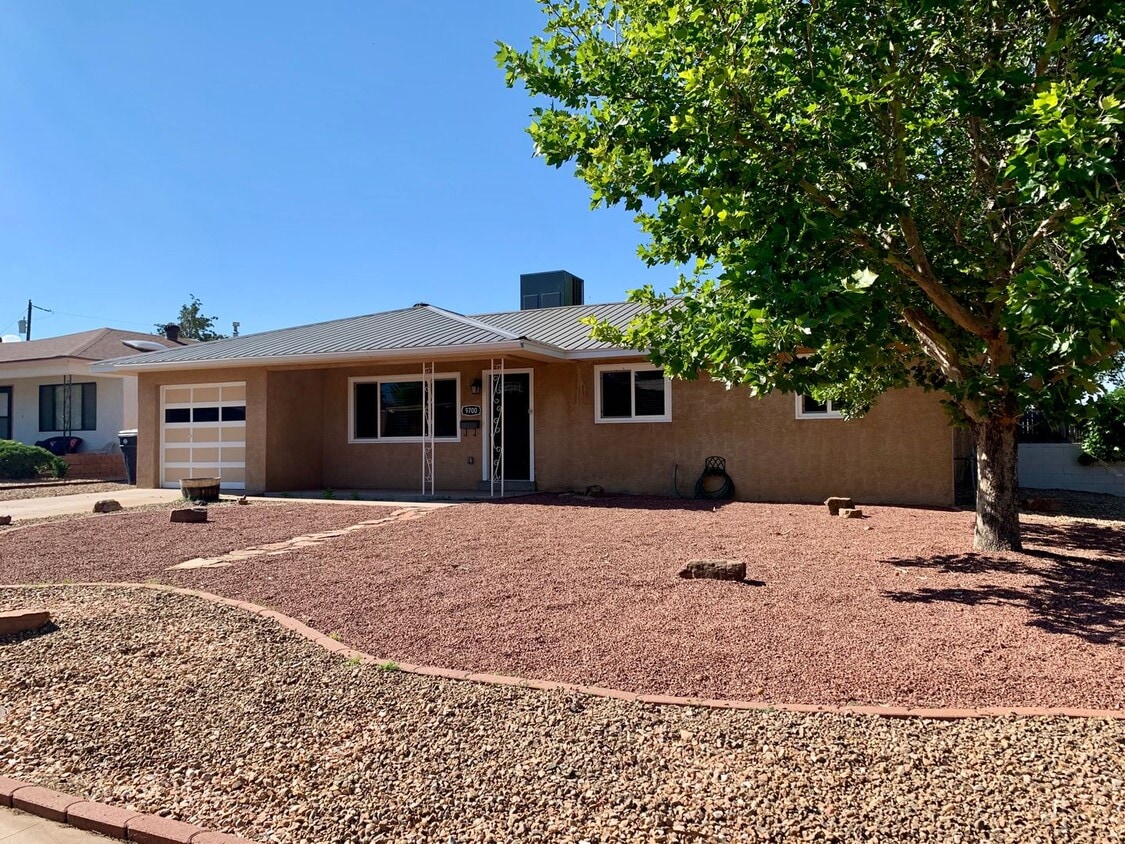 Primary Photo - Amazing 3 Bedroom, 3 Bath in The NE!