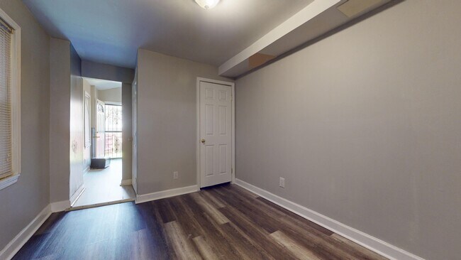 Building Photo - House for rent!