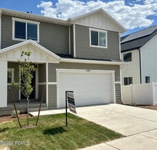 Building Photo - 1545 Bravo Dr
