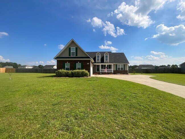 Building Photo - 223 Victory Dr