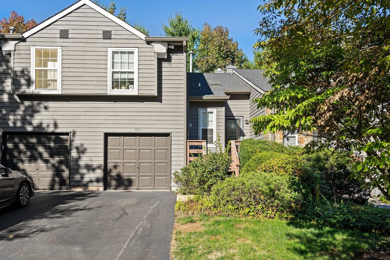 44D Watertown Ct, Princeton, NJ 08540 Townhome Rentals in Princeton