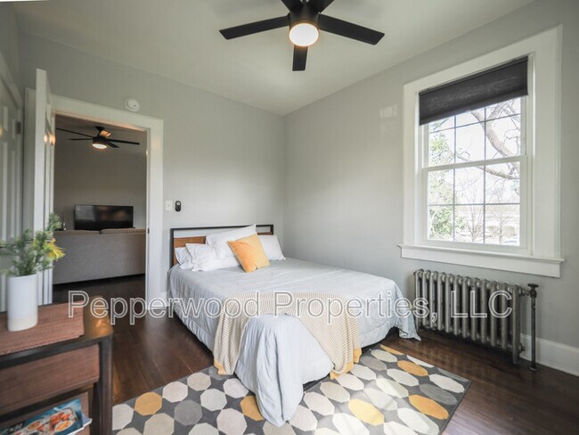 Building Photo - 519 E Main St