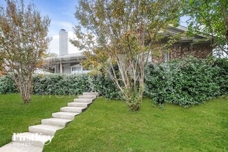 Building Photo - 2508 Esquire Dr