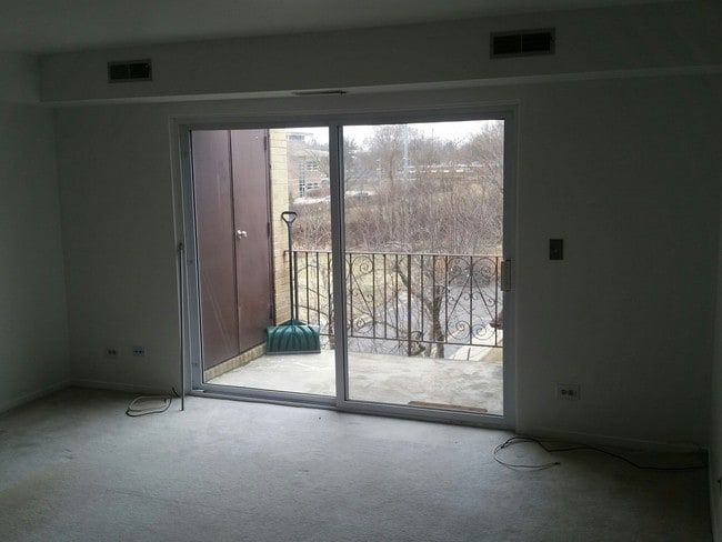 Living Room/Patio View - 808 N River Rd