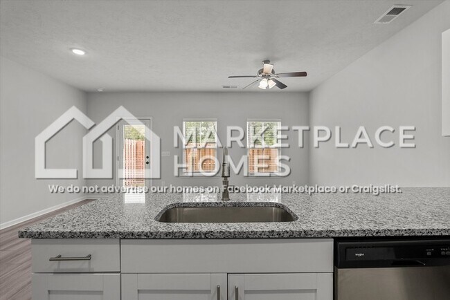 Foto del edificio - 3420 Briar Rose Ct