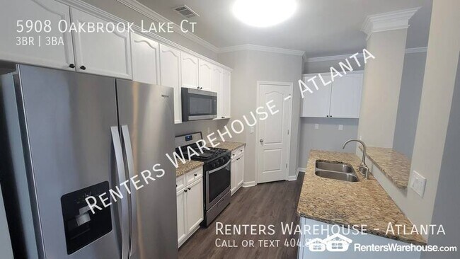 Foto del edificio - Move In Ready! Spacious 3 Bedroom END Unit...