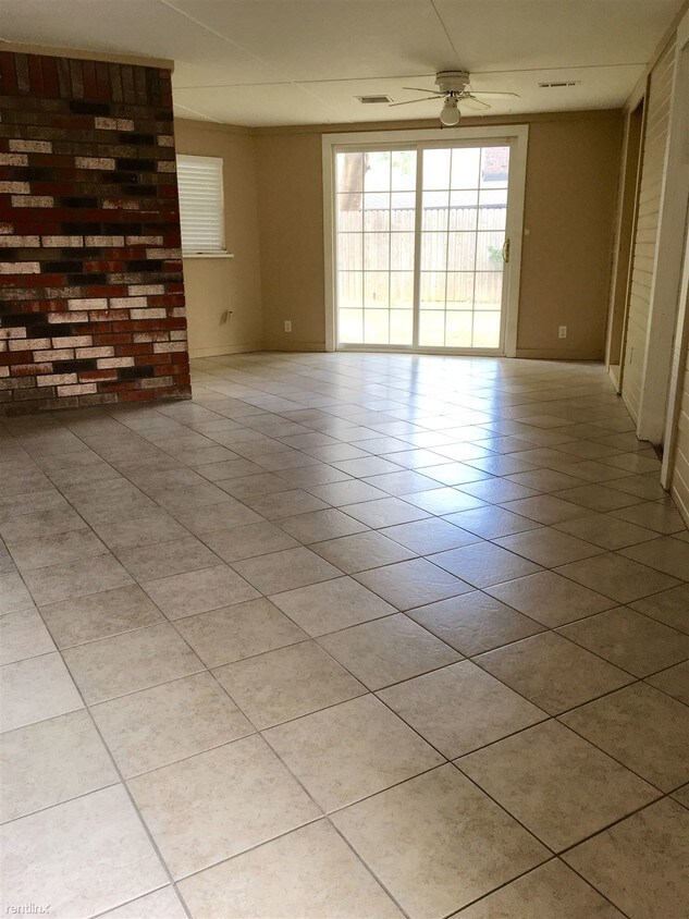 Foto del edificio - 3 br, 2 bath House - 213 Pinewood Circle