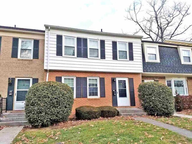 Front - 2804 Wellesley Ct