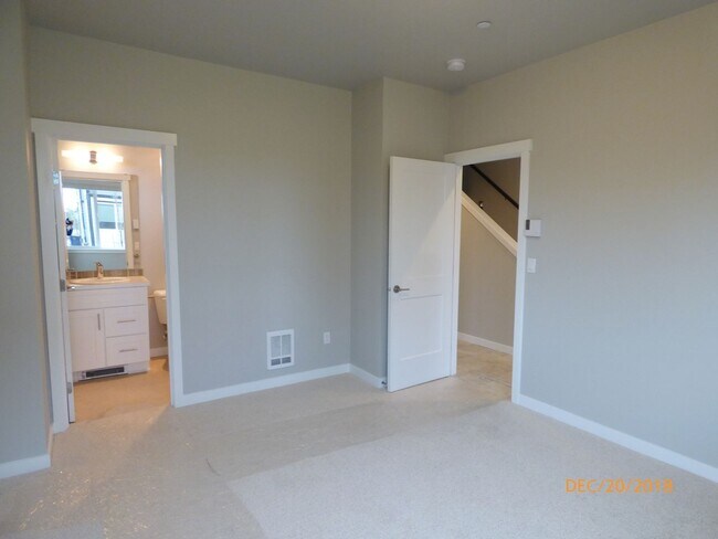 Foto del edificio - 2bd/2.75ba Lynnwood Townhome