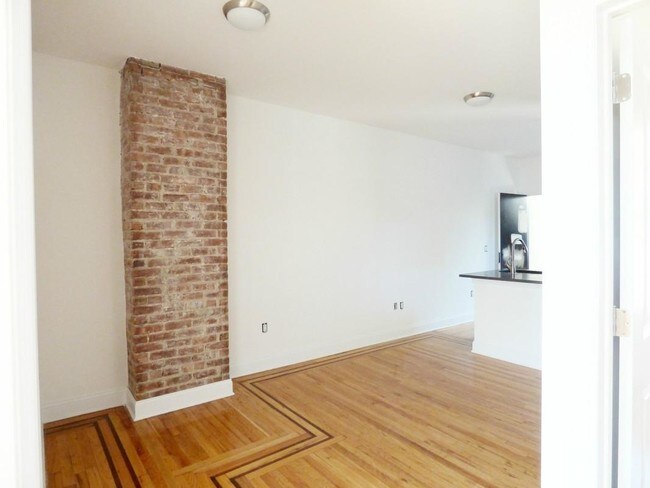 Building Photo - 296 Schaefer St