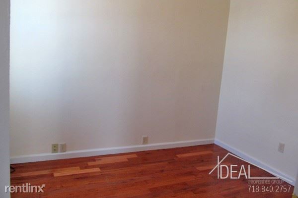 Building Photo - 557 17th St