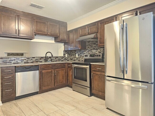 Foto del edificio - 546 Hollomon Dr