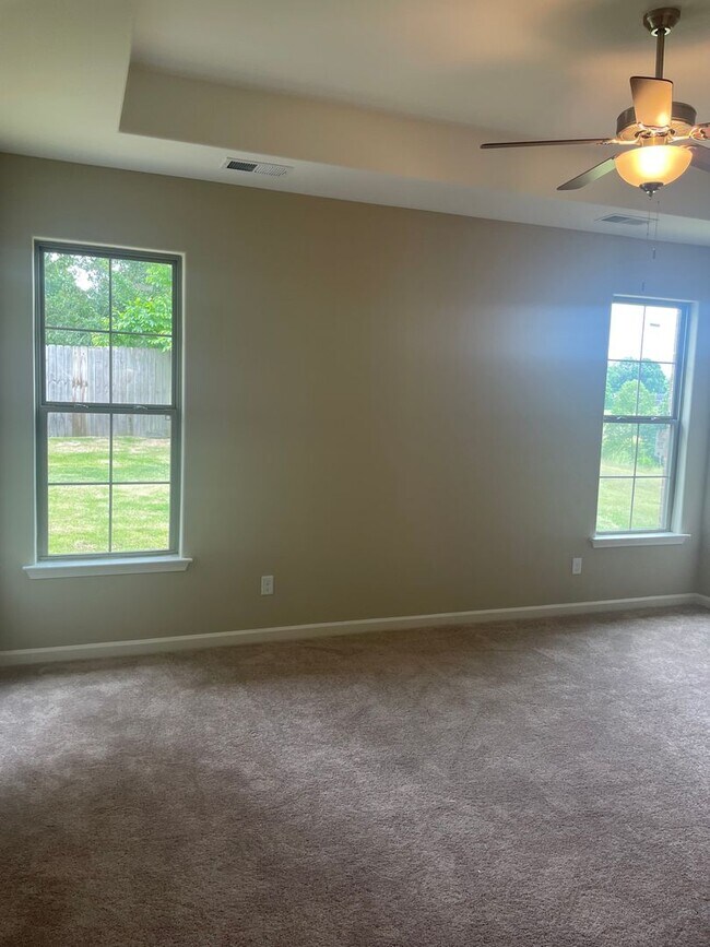 Foto del edificio - 4 BR/3 BA in Central Park area of Southave...