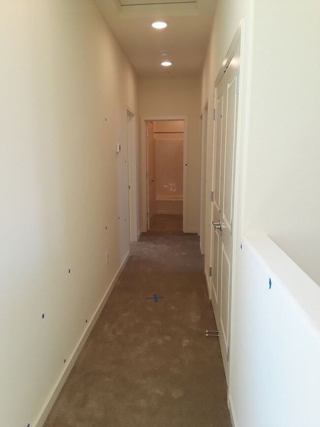 Building Photo - Stunning Brand-New 3 Bed, 2.5 Bath townhom...